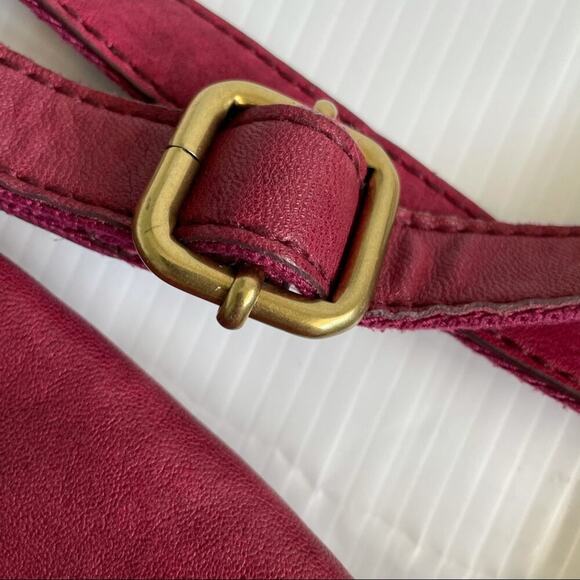 Fossil red leather front flap crossbody - Picture 8 of 16